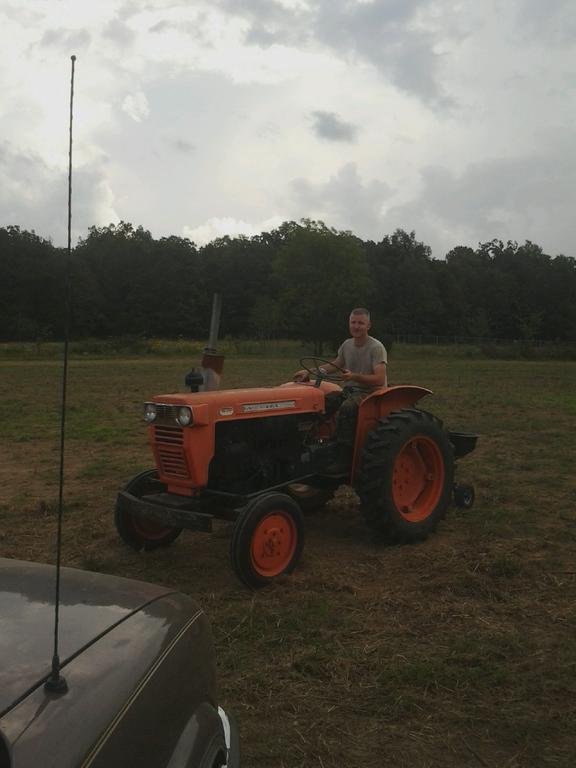 Randal_on_tractor